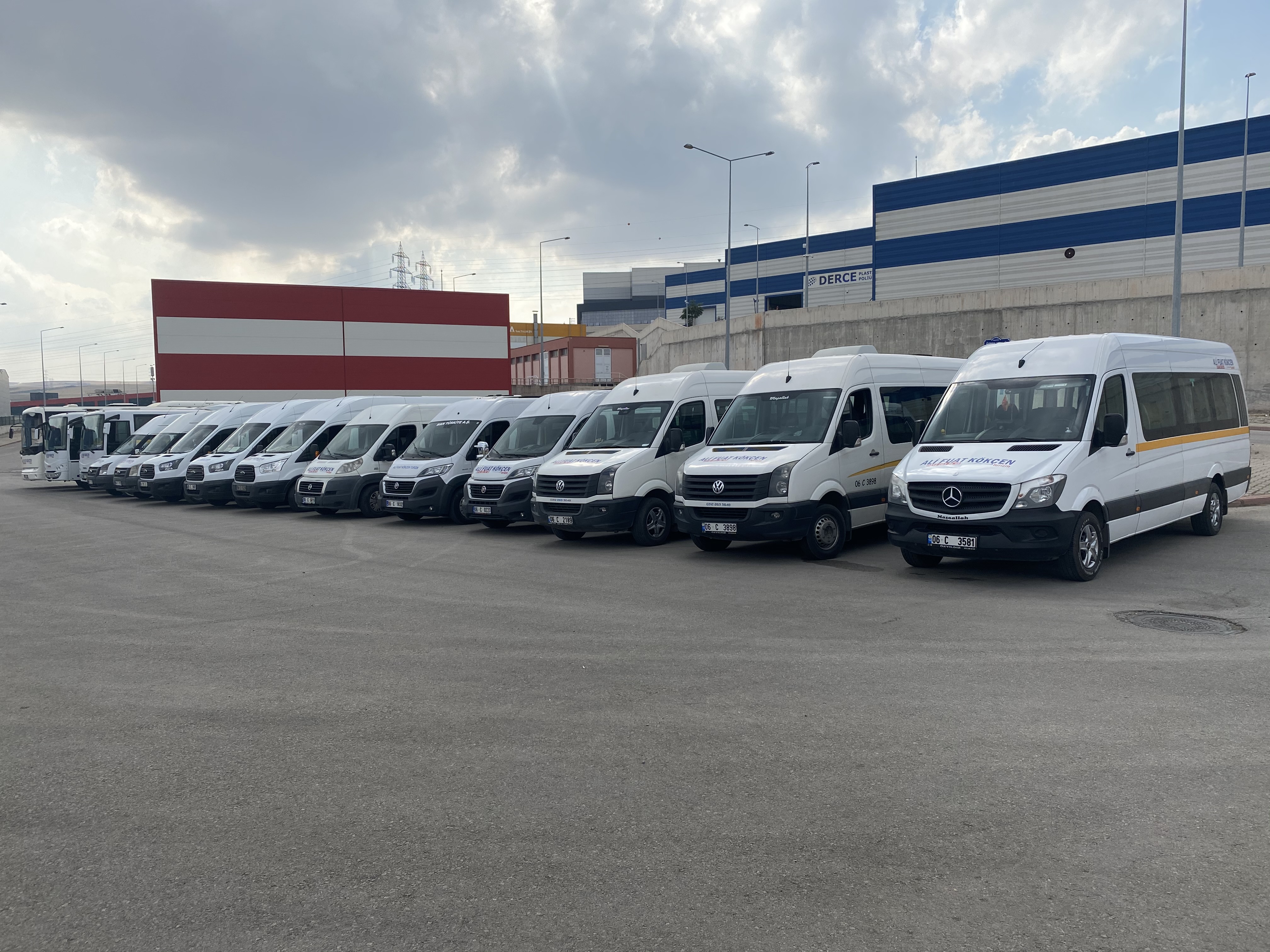 Turizm Taşımacılığı: Keyifli ve Güvenli Yolculuklar İçin Profesyonel Çözümler